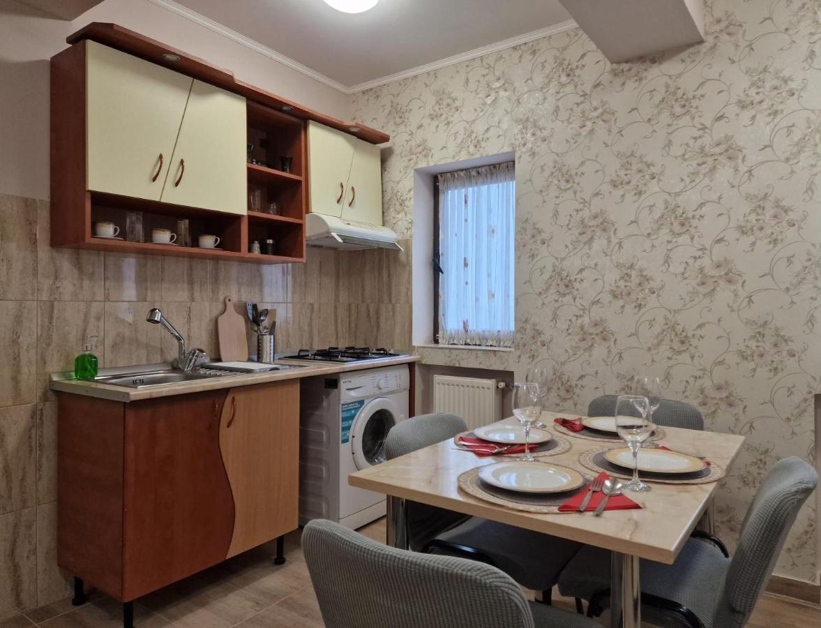 Laroka House Beautiful Apartment Universitate Center Βουκουρέστι Εξωτερικό φωτογραφία