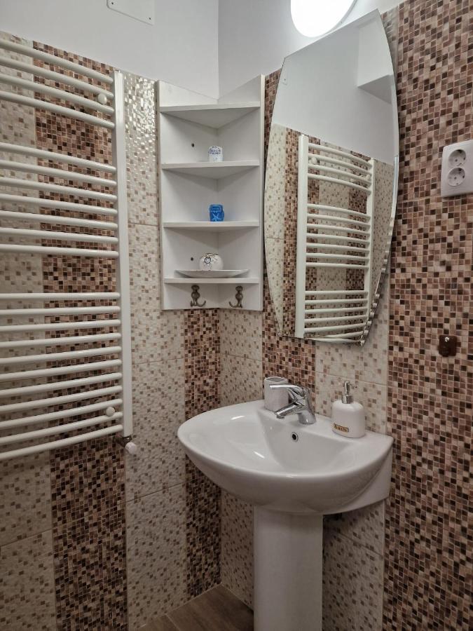 Laroka House Beautiful Apartment Universitate Center Βουκουρέστι Εξωτερικό φωτογραφία