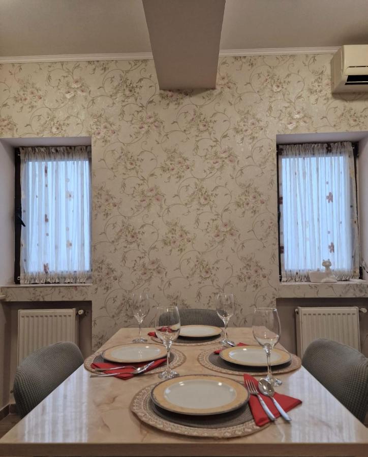 Laroka House Beautiful Apartment Universitate Center Βουκουρέστι Εξωτερικό φωτογραφία